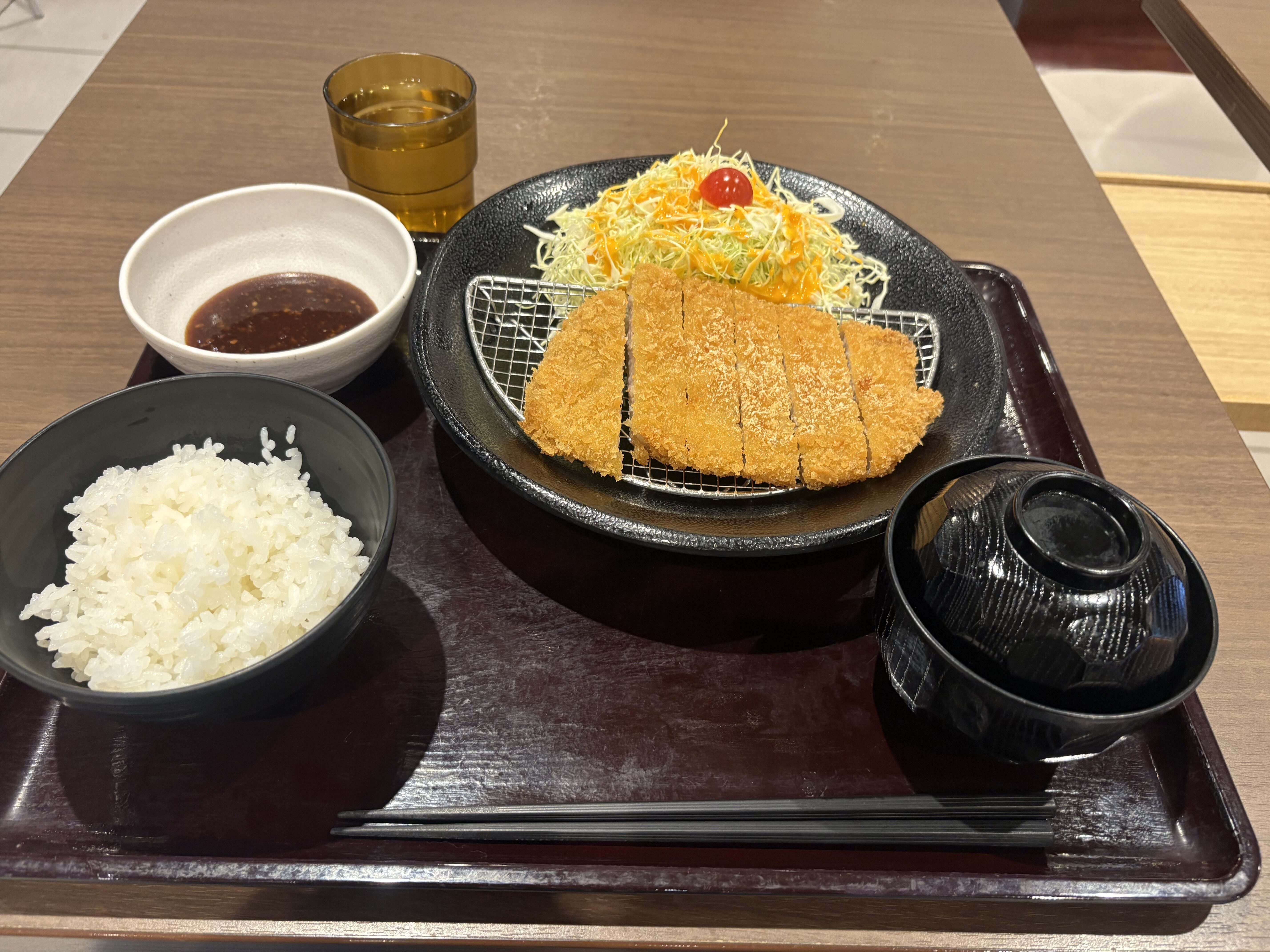 古賀サービスエリアのとんかつ定食